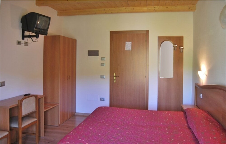 Imagen de la habitación del Hotel Montebaldina. Foto 15