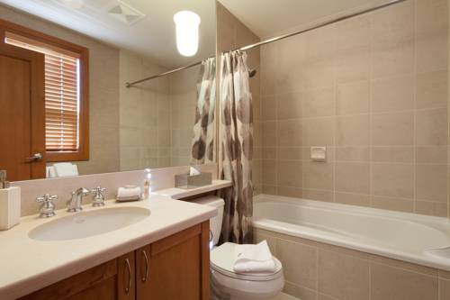 Imagen de la habitación del Hotel Montebello By Whistler Premier. Foto 6