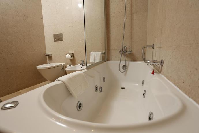 Imagen de la habitación del Hotel Montebelo Palácio Dos Melos Viseu Historic. Foto 8