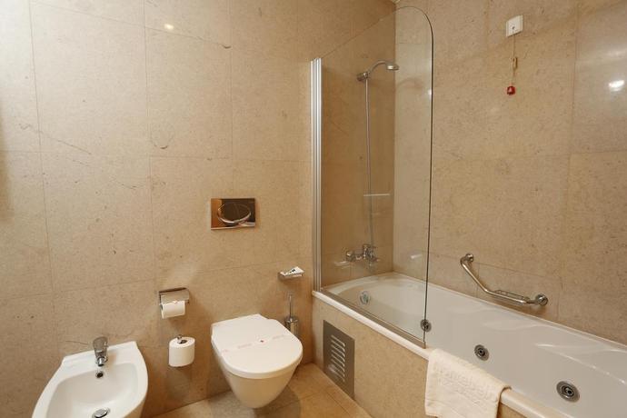 Imagen de la habitación del Hotel Montebelo Palácio Dos Melos Viseu Historic. Foto 10