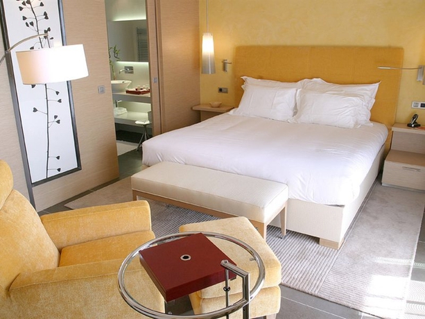 Imagen general del Hotel Monte-carlo Bay and Resort. Foto 10