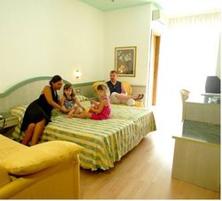Imagen de la habitación del Hotel Montecarlo, Bibione. Foto 7