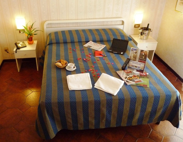 Imagen de la habitación del Hotel Montecarlo, Legnano. Foto 7