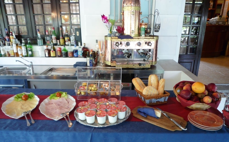 Imagen del bar/restaurante del Hotel Montecarlo, Legnano. Foto 3