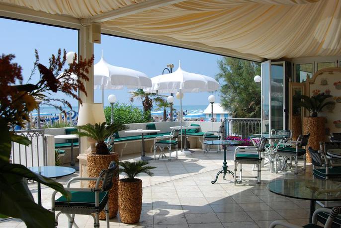 Imagen de los exteriores del Hotel Montecarlo, Lido Di Jesolo. Foto 11