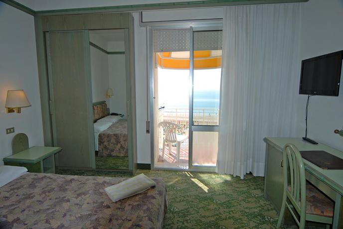 Imagen de la habitación del Hotel Montecarlo, Lido Di Jesolo. Foto 9