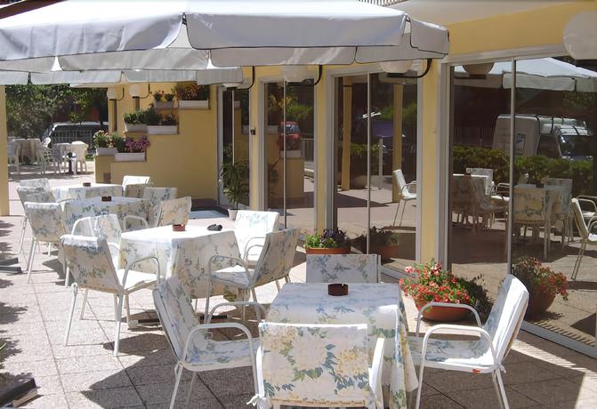 Imagen del bar/restaurante del Hotel Montecarlo Nord. Foto 2