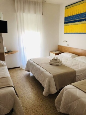 Imagen de la habitación del Hotel Montecarlo, Riccione. Foto 6