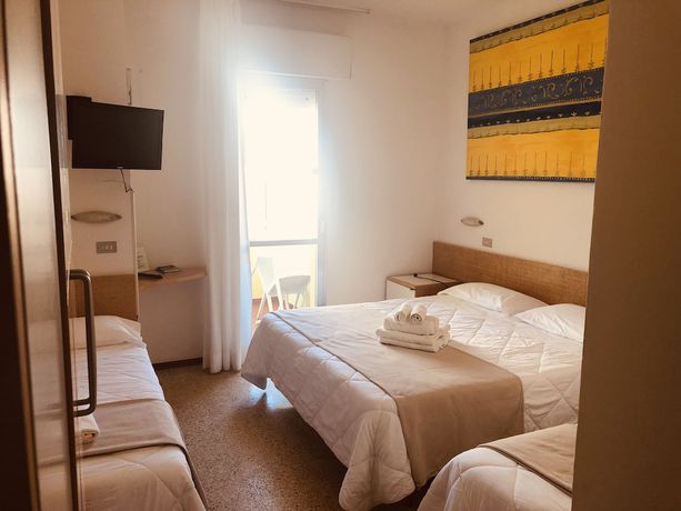 Imagen de la habitación del Hotel Montecarlo, Riccione. Foto 13