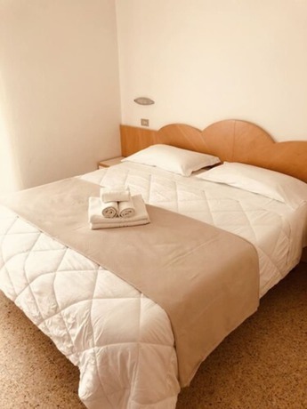 Imagen de la habitación del Hotel Montecarlo, Riccione. Foto 14