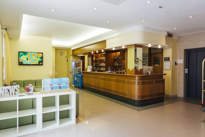 Imagen de los interiores del Hotel Montecarlo, Rimini. Foto 16