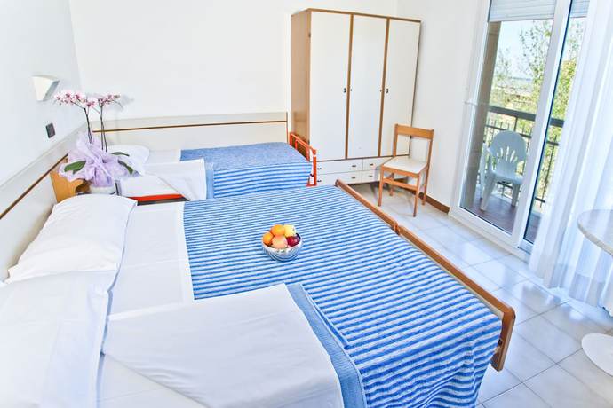 Imagen de la habitación del Hotel Montecarlo, Rimini. Foto 3