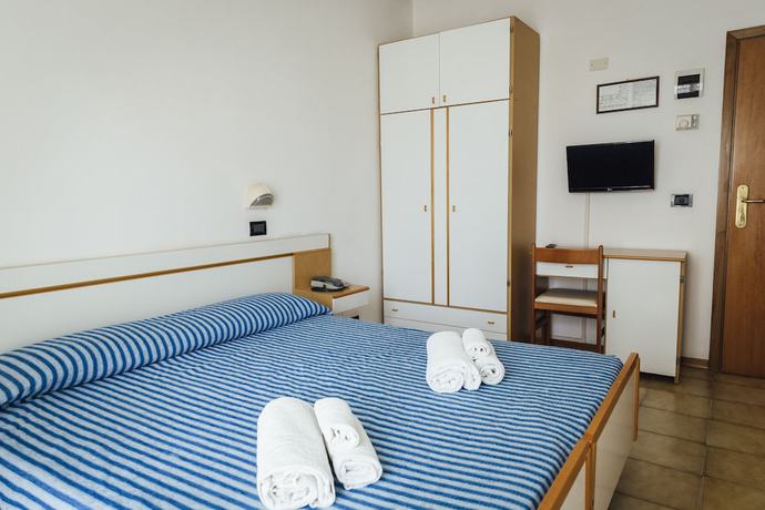 Imagen de la habitación del Hotel Montecarlo, Rimini. Foto 7
