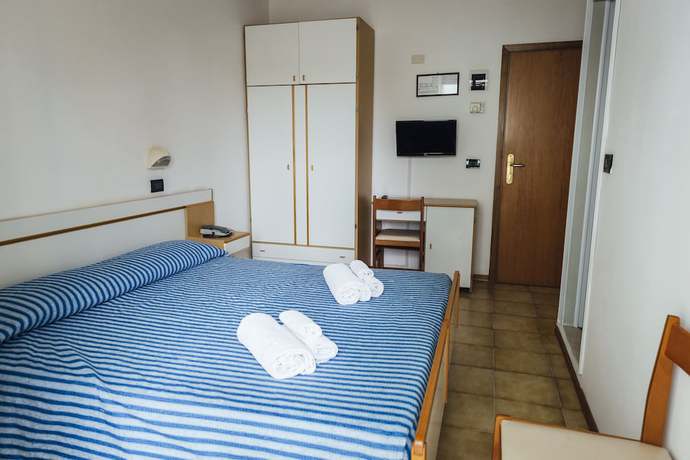 Imagen de la habitación del Hotel Montecarlo, Rimini. Foto 11