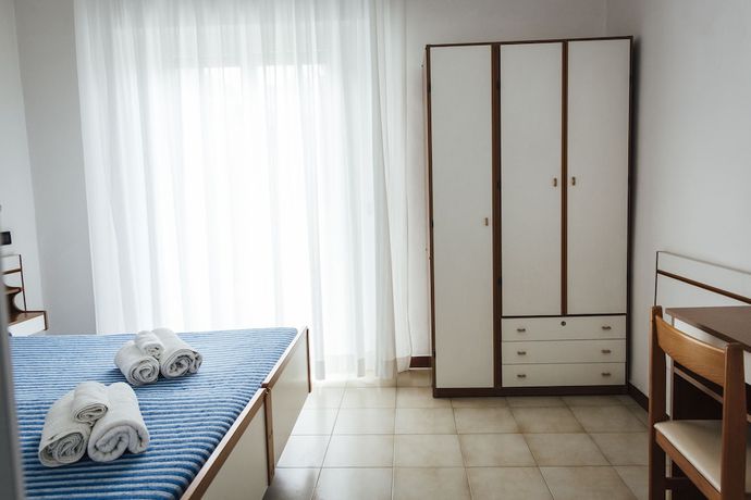 Imagen de la habitación del Hotel Montecarlo, Rimini. Foto 14