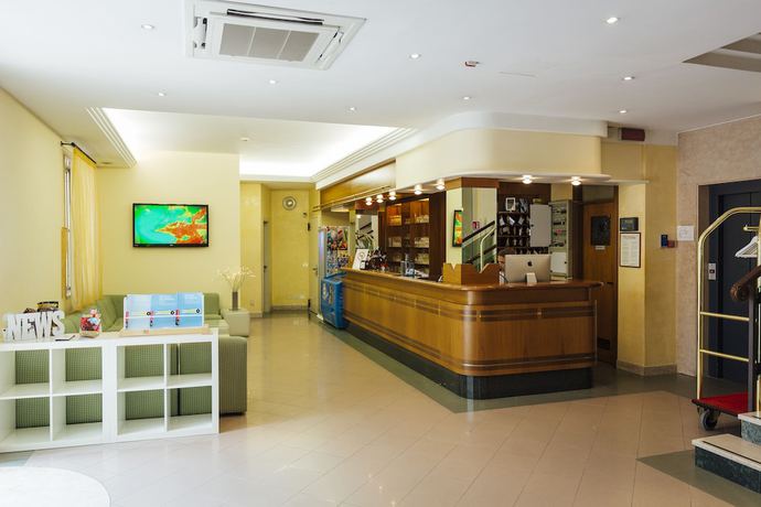 Imagen de los interiores del Hotel Montecarlo, Rimini. Foto 20