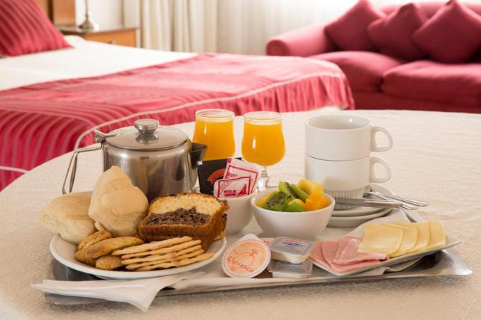 Imagen general del Hotel Montecarlo, Santiago Centro. Foto 2