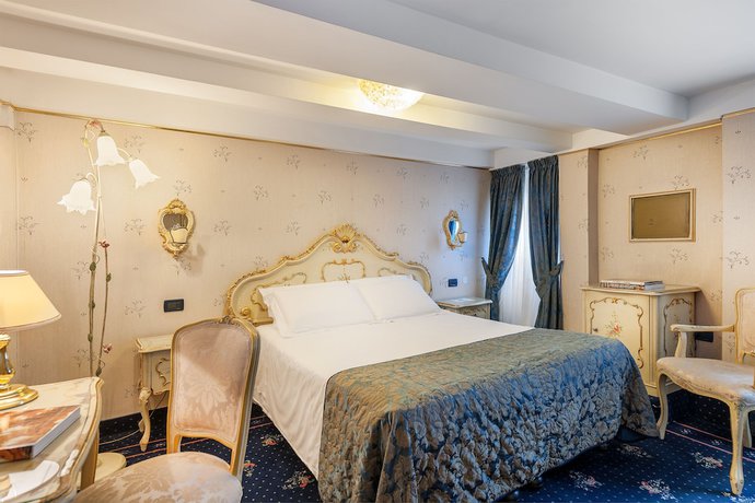 Imagen de la habitación del Hotel Montecarlo, Venecia. Foto 23