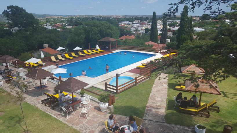 Imagen de la piscina del Hotel Montecassino. Foto 10