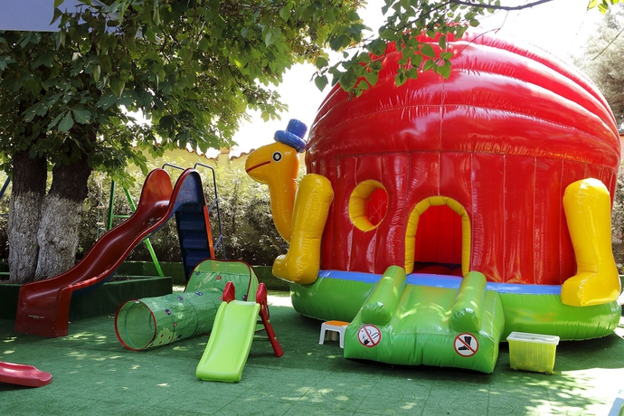 Imagen de los exteriores del Hotel Montecito. Foto 6