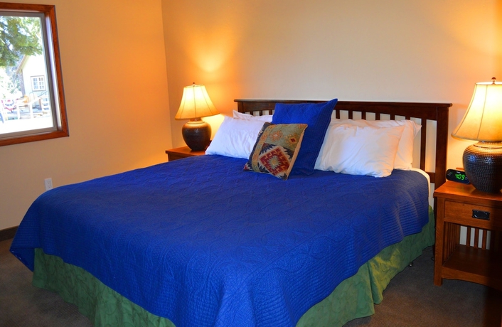 Imagen de la habitación del Hotel Montecito Sequoia Lodge. Foto 2
