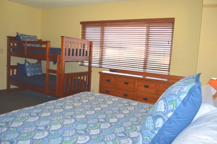 Imagen de la habitación del Hotel Montecito Sequoia Lodge. Foto 7