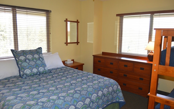 Imagen de la habitación del Hotel Montecito Sequoia Lodge. Foto 14