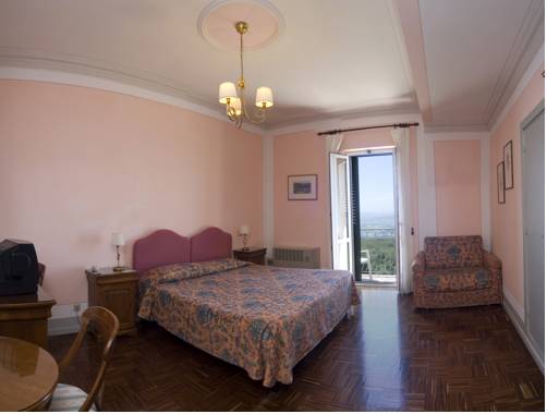 Imagen de la habitación del Hotel Monteconero. Foto 6