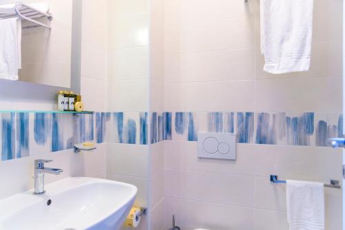 Imagen de la habitación del Hotel Montecristo, Marina di Campo. Foto 7
