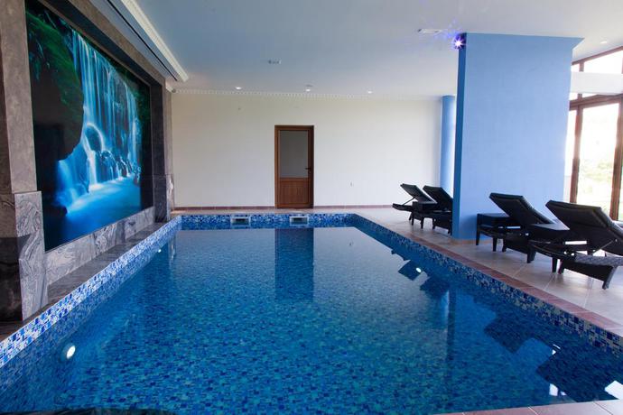 Imagen de la piscina del Hotel Montefila. Foto 19