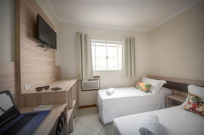 Imagen de la habitación del Hotel Monteiro Canasvieiras. Foto 15