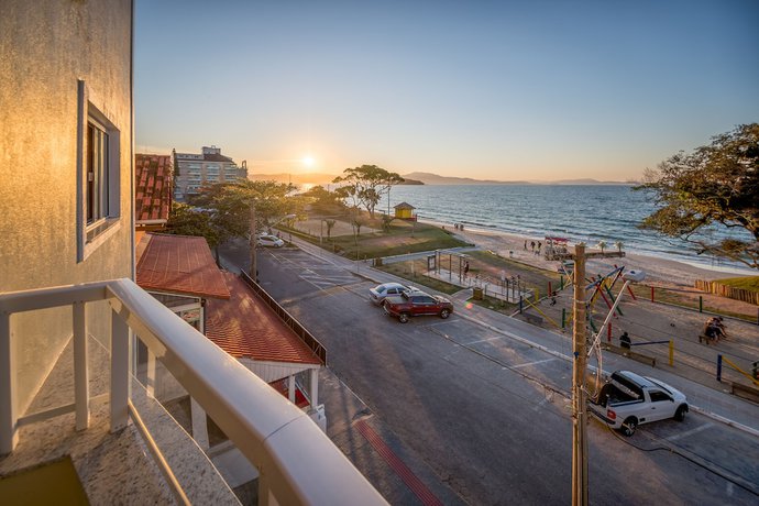 Imagen de la habitación del Hotel Monteiro Canasvieiras. Foto 16