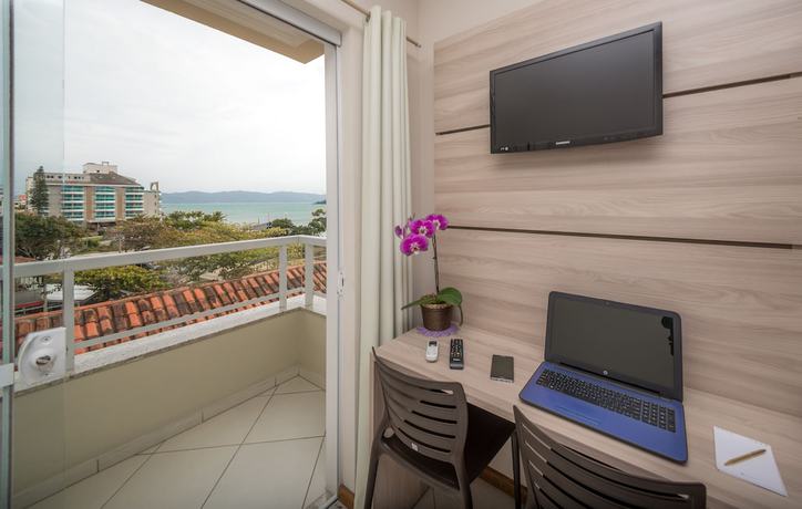 Imagen de la habitación del Hotel Monteiro Canasvieiras. Foto 19