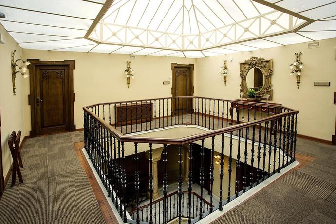 Imagen de los interiores del Hotel Montelirio. Foto 9