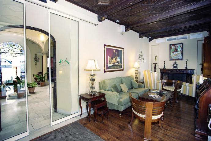 Imagen de los interiores del Hotel Montelirio. Foto 11