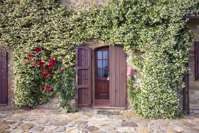 Imagen de los exteriores del Hotel Montelucci Country Resort and Agriturismo Di Charme. Foto 10