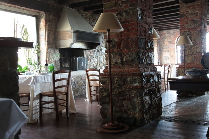 Imagen del bar/restaurante del Hotel Montelucci Country Resort and Agriturismo Di Charme. Foto 6