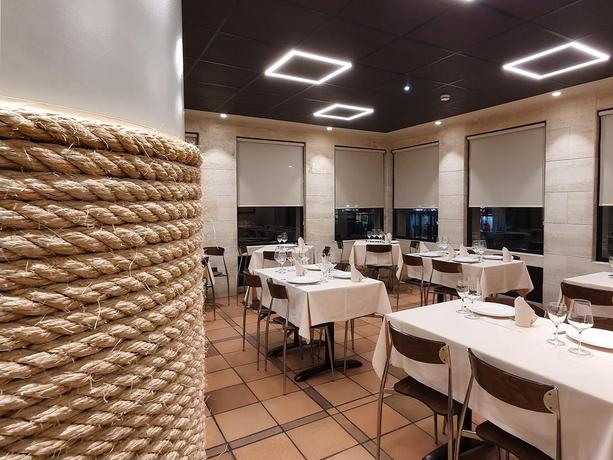 Imagen del bar/restaurante del Hotel Montemar, Llanes. Foto 3