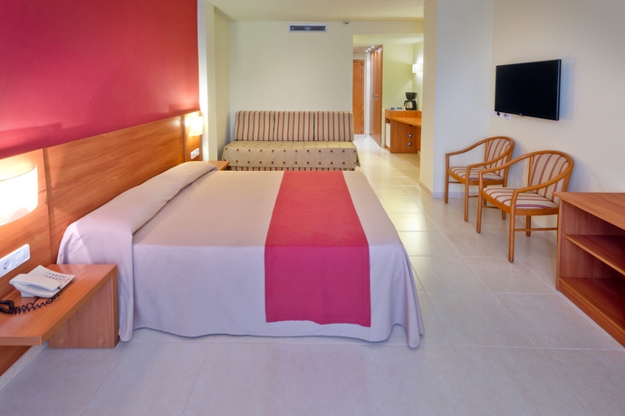 Imagen de la habitación del Hotel Montemar Maritim. Foto 6