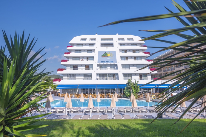 Imagen de los exteriores del Hotel Montemar Maritim. Foto 10