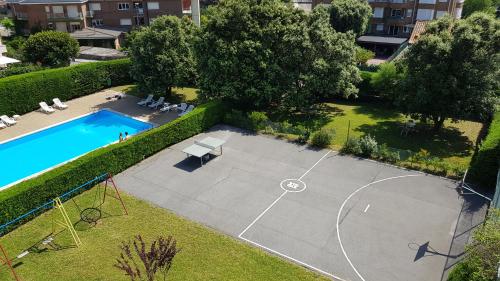 Imagen de la piscina del Hotel Montemar, Noja. Foto 8
