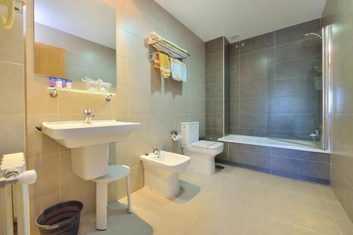 Imagen de la habitación del Hotel Montemar, O Grove. Foto 10