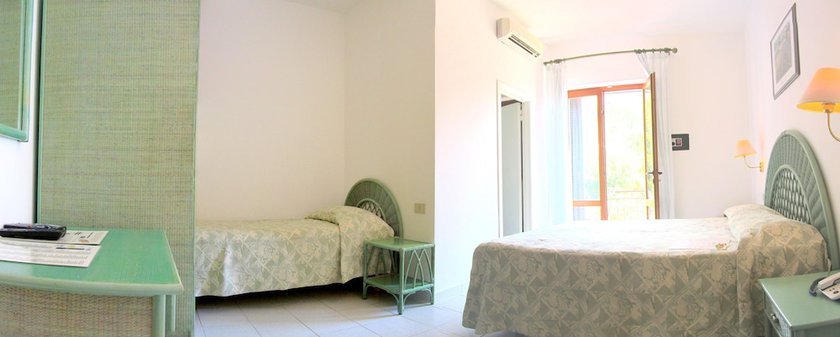 Imagen de la habitación del Hotel Montemerlo, Campo nell'Elba. Foto 10