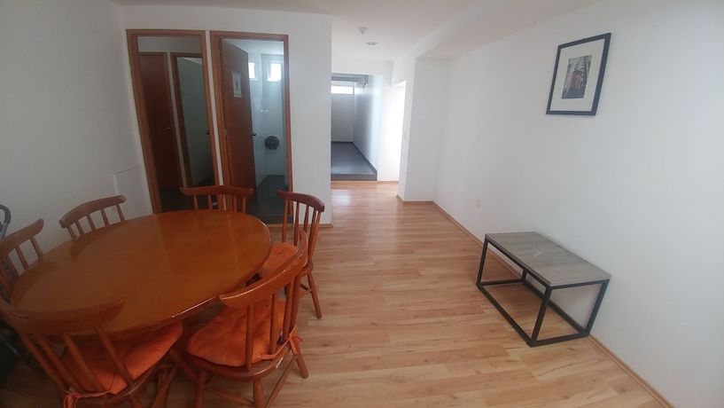 Imagen de la habitación del Hotel Montemorelos Suites. Foto 5