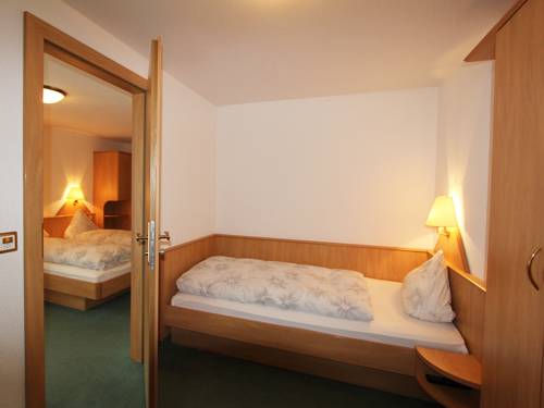 Imagen de la habitación del Hotel Monte-moro. Foto 9