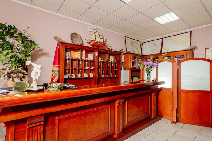 Imagen de los interiores del Hotel Montenegrino. Foto 16