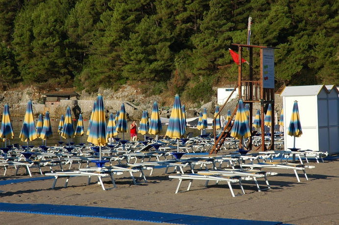 Imagen de los exteriores del Hotel Montenegro Beach Resort. Foto 6