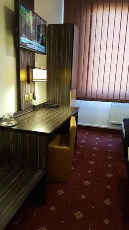 Imagen de la habitación del Hotel Montenegro, Brunt&aacute;l. Foto 6