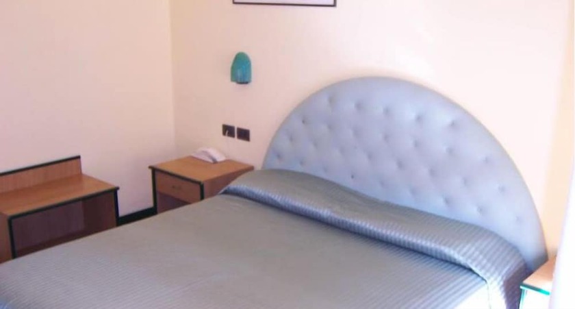 Imagen de la habitación del Hotel Montenerone. Foto 10