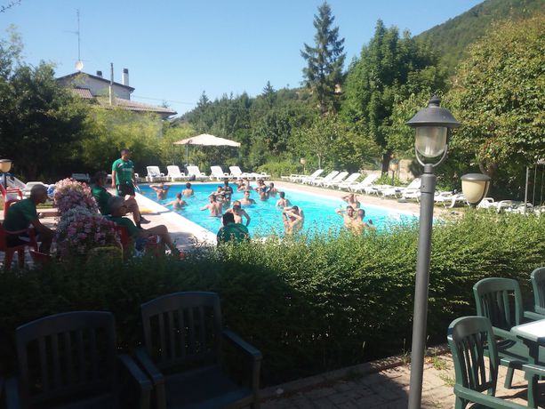 Imagen de la piscina del Hotel Montenerone. Foto 19